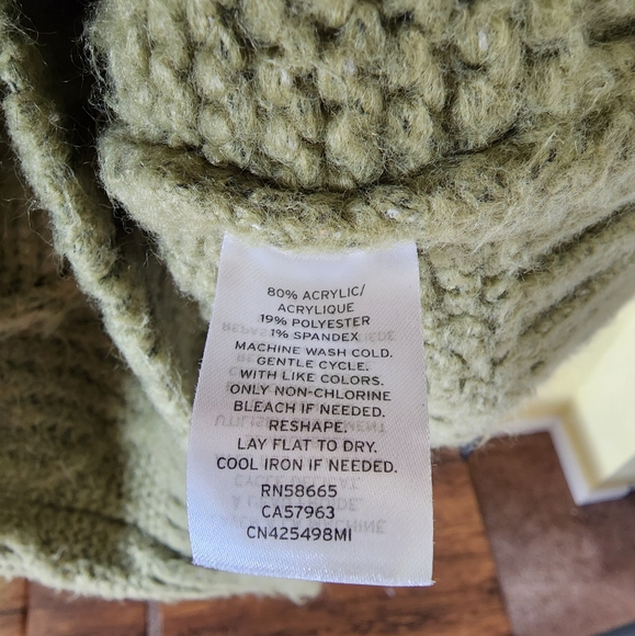 Caslon olive green turtle neck sweater - Picture 5 of 7